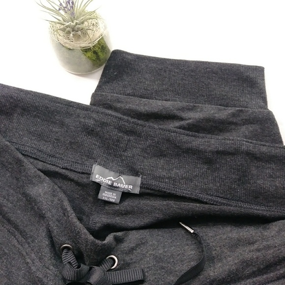 Eddie Bauer Pants - NWT Eddie Bauer Cropped Joggers XXL